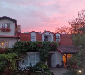 Zachód Słońca w pensjonacie nad morzem w Ustce