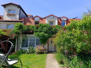 Ogród Pensjonatu nad morzem w Ustce