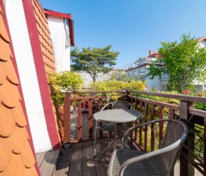 Pokoje nad morzem z balkonem