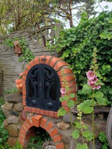 Widok na miejsce na grilla w Pensjonacie pod Jaskółką w Ustce - noclegi nad morzem.