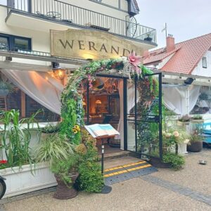 Wejście do restauracji Weranda w Ustce